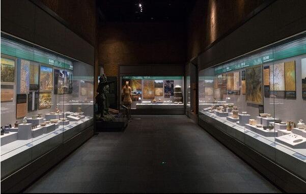 傳統(tǒng)展覽館與數(shù)字展廳之間的詳細(xì)差異插圖