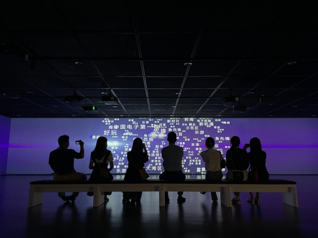 巖星之聲 | 巖星尋夢華強北，共慶五一佳節(jié)插圖(14)